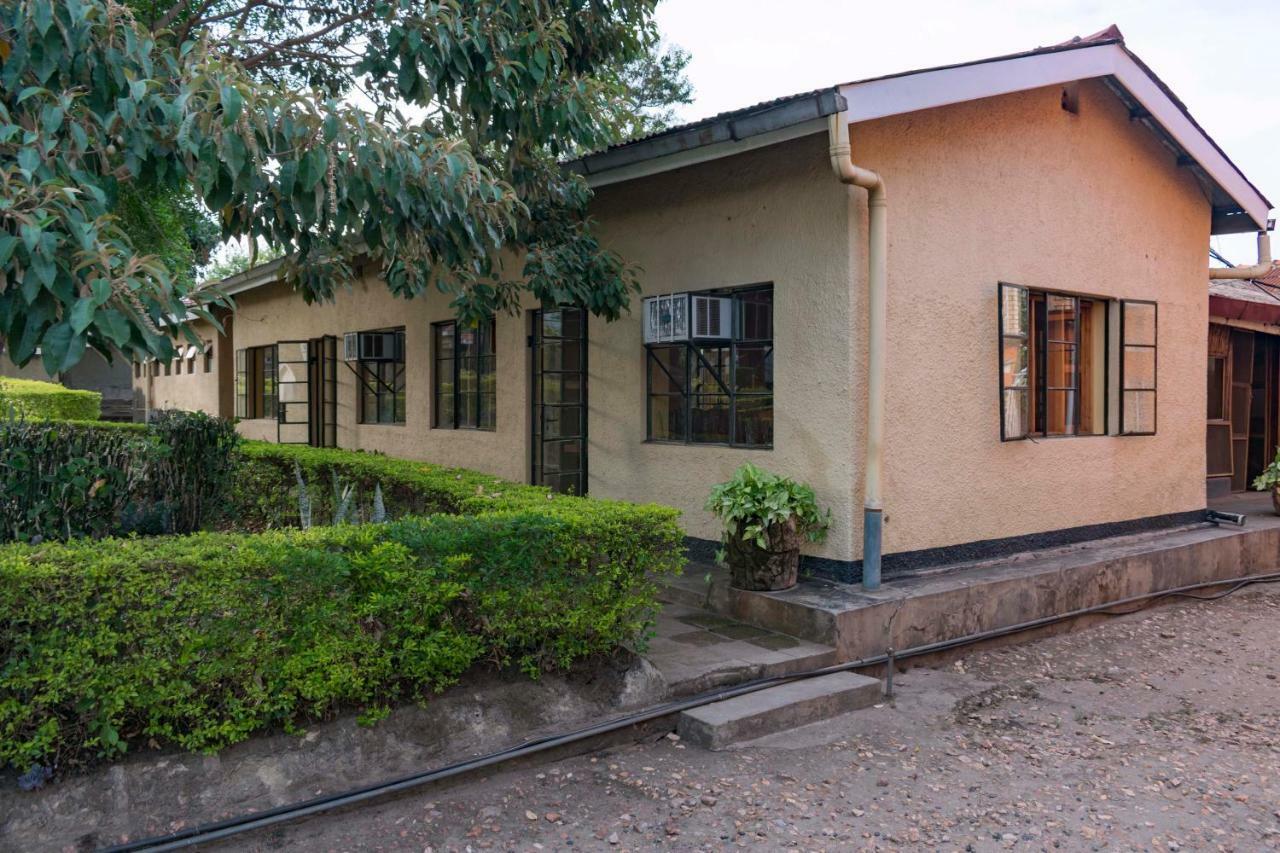 Rwenzori International Hotel Kasese Exterior photo