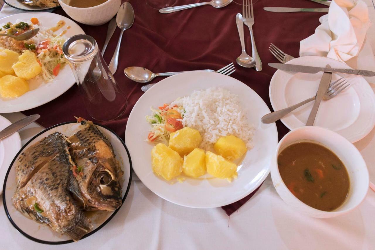 Rwenzori International Hotel Kasese Exterior photo
