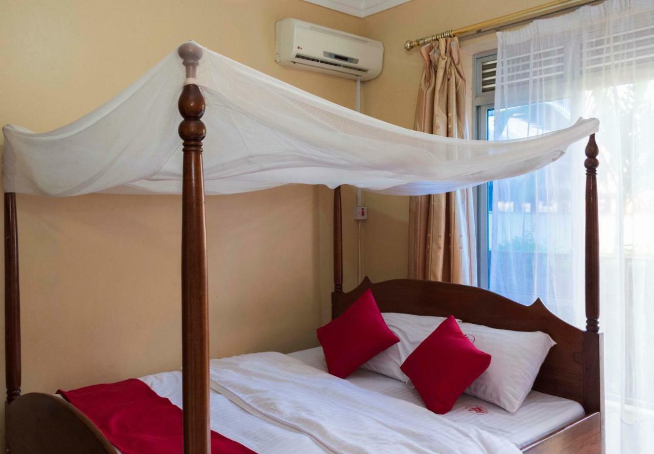 Rwenzori International Hotel Kasese Exterior photo